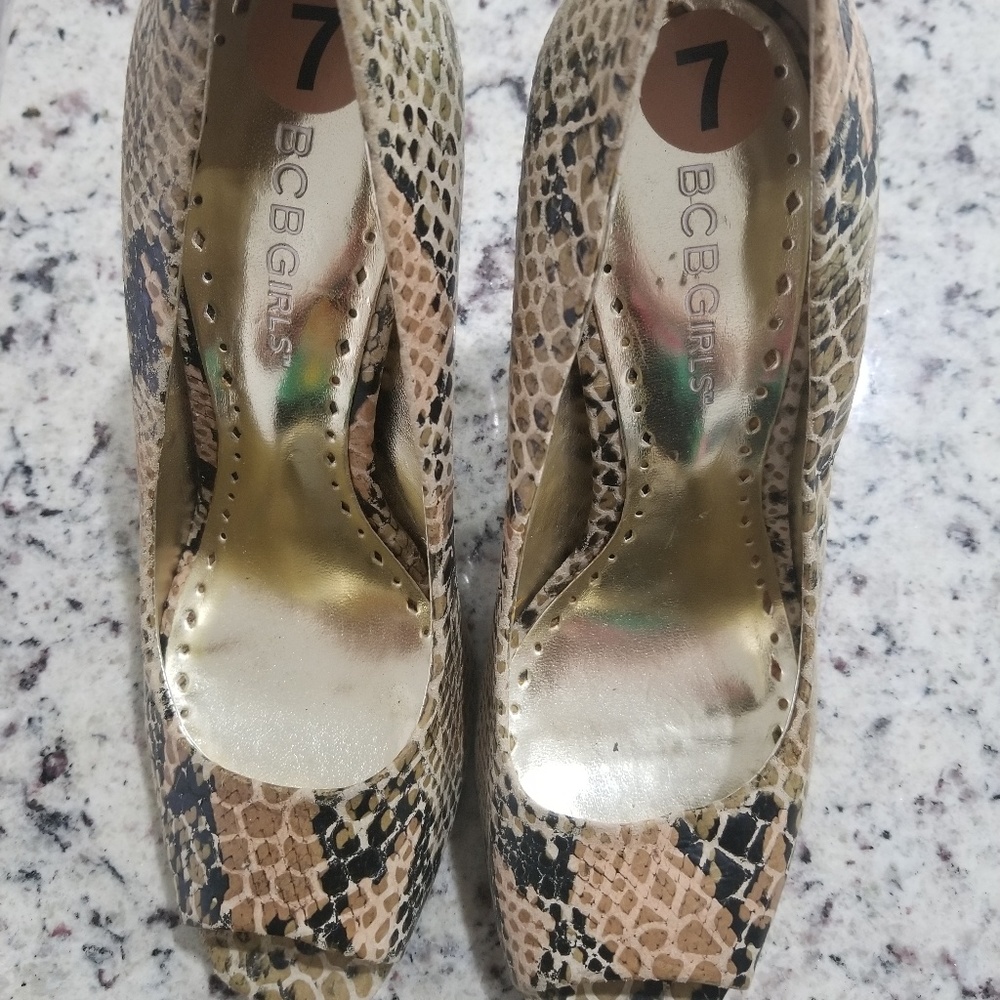 BCBG Girls, women shoes size 7B/ 37 - Picture 5 of 5